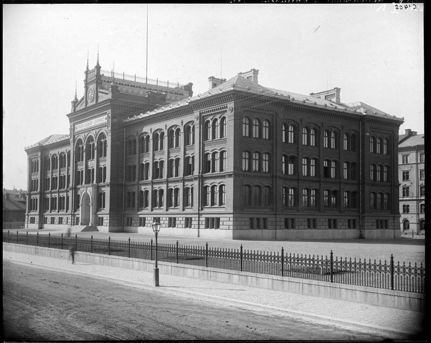 Norra real, Högre realläroverket, Roslagsgatan 19