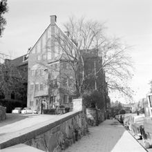 Engelbrektskyrkans område, Östermalmsgatan