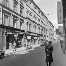 Drottninggatan norrut från nummer 29