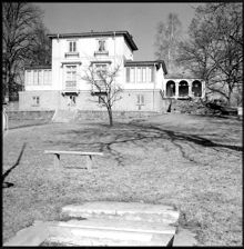 Adolfsberg. Byggnaden uppfördes 1851.