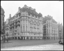 Strandvägen 7 A-C. Tvärgatan till vänster - Artillerigatan