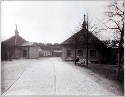 Tullhusbyggnaderna vid Norrtull från Norrtullsgatan.