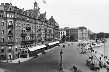 Grand hotell sett mot Nationalmuseum, i bakgrunden