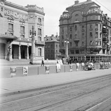 Dramaten från Tornbergs klocka. T.h. Strandvägen 1