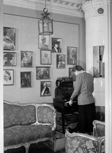 Drottninggatan 41. Fotograf Julius Grapes ateljé