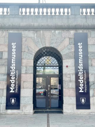 Medeltidsmuseets entré hösten 2023