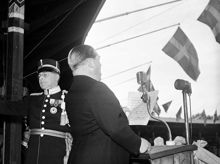 Stadion. Svenska flaggans dag firas med tenoren Jussi Björling