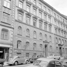 Grev Magnigatan 15, 17 A och 17 B.