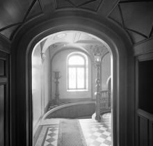 Bünzowska huset, trapphuset, Strandvägen 31