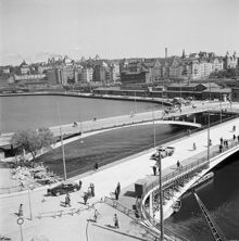Utsikt över den nya Kungsbron mot husen längs Torsgatan och kvarteret Blekholmen Norra