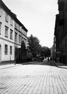 Wollmar Yxkullsgatan 12-10 österut från Timmermansgatan. Nu Wollmar Yxkullsgatan 18-16