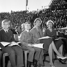 Johanneshovs Idrottsplats. Prinsessan Birgitta, Kronprins Carl Gustaf och Ingrid ""Nenne"" Björnberg tittar på EM i boxning. Ingemar ""Ingo"" Johansson försvarade EM-titeln