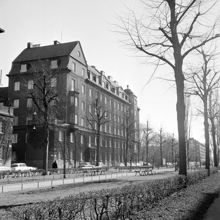 Karlavägen 99, hörnet Tysta gatan