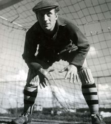 Sven Bergqvist i väntan vid Hammarbymålet 1943