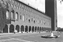 Stadshusträdgården mot Stadshusets arkad
