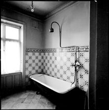 Östermalmsgatan 39, Bernadotteska huset. Badrummet 2 tr