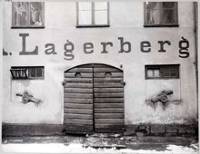 Oxtorgsgatan 7 A, stenornament