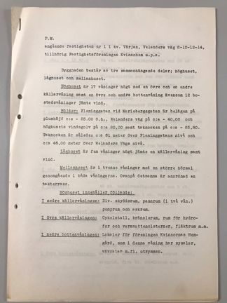 Första sidan i dokumentet, maskinskrivet på gulnat papper. 