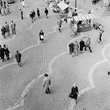 Folkliv och handel på Hötorget i fågelperspektiv