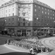 Cykelparkering på Kungsgatan vid hörnet Sveavägen