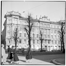Karlavägen 75A (75 B) sedd från Jungfrugatan