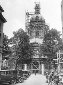 Adolf Fredriks kyrka under renovering från Wallingatan
