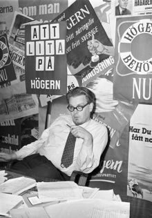 Karduansmakargatan 9, Högern. Porträtt av partisekreterare Gunnar Svärd