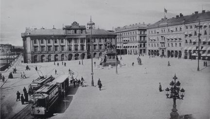 Gustav Adolfs torg, Arvfurstens palats, spårvagnar.