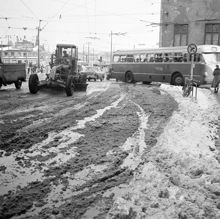 Vägmaskin vid hörnet Hornsgatan / Götgatan