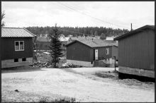 Hörnet av Sorundagatan och Haningegatan mot söder i Svedmyra småstugeområde
