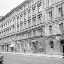 Sturegatan från vänster 44, 42 och 40