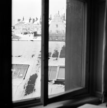 Vy mot gårdssidan, från kontorsrum i Bonnierhuset. Sveavägen 56