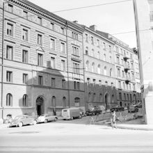Styrmansgatan 1 - 5 från Strandvägen. Styrmansgatan 1  "Thaueniuska huset